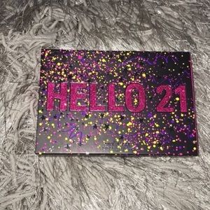 NEW AUTHENTIC NEVER USED KYLIE COSMETICS HELLO 21